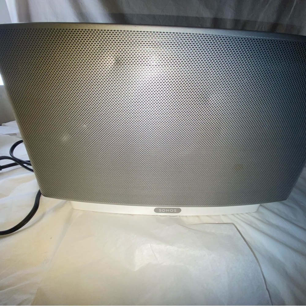 Sonos  play 5 G Silver and White Speaker